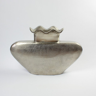 Høj vase i genbrugsaluminium